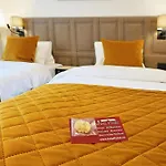 Tynec Hotel *