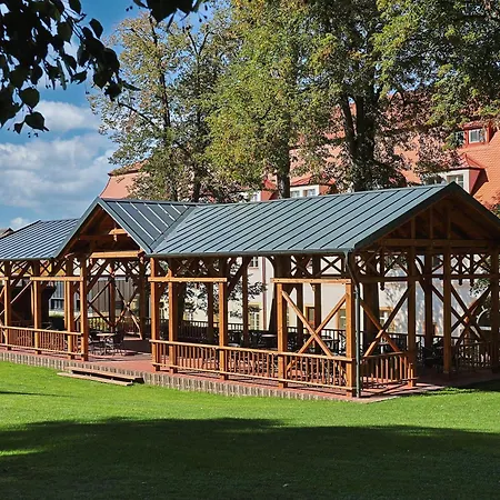 Tynec Hotel *